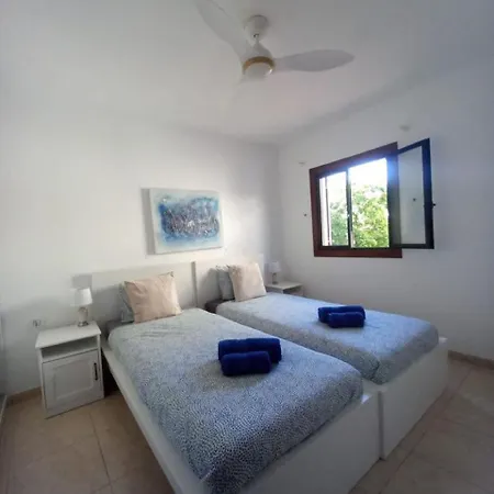 Victoria Court 2 - Lovely 65 *