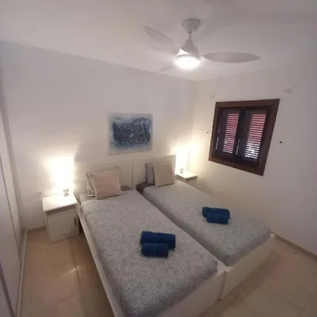 Victoria Court 2 - Lovely 65 *